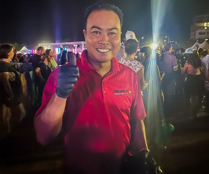 reliable-indsutries-team-member-cleaning-post-event-1